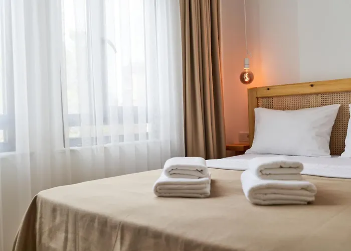Audo Local 4*