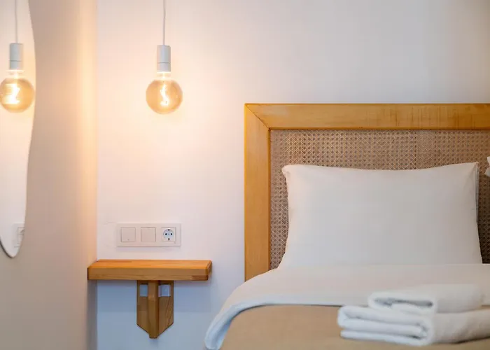 Hotel Audo Local 4*