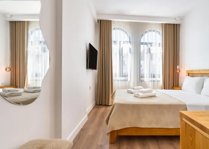 Hotel Audo Local