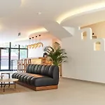 Audo Local Hotel
