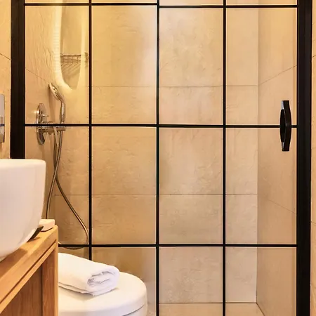 Audo Local Hotell Antalya