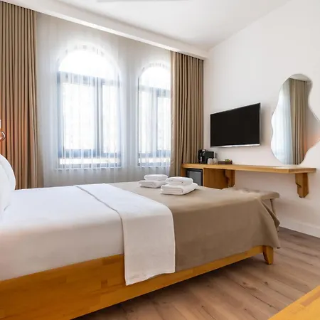Audo Local 4*
