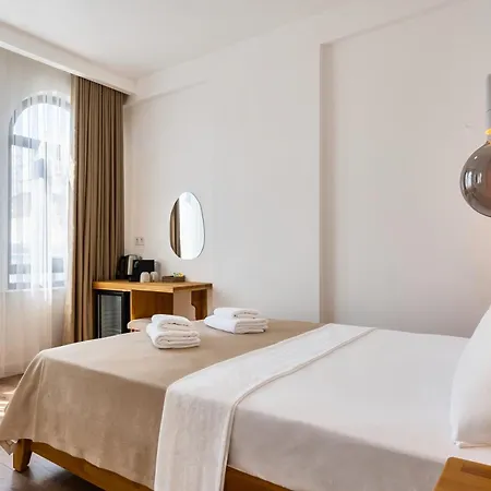 Audo Local 4*