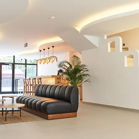 Audo Local Hotell
