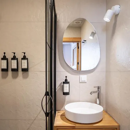 Audo Local 4*