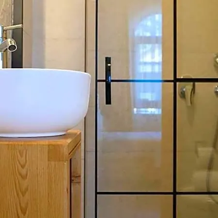 Hotel Audo Local 4*