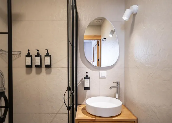 Audo Local 4*